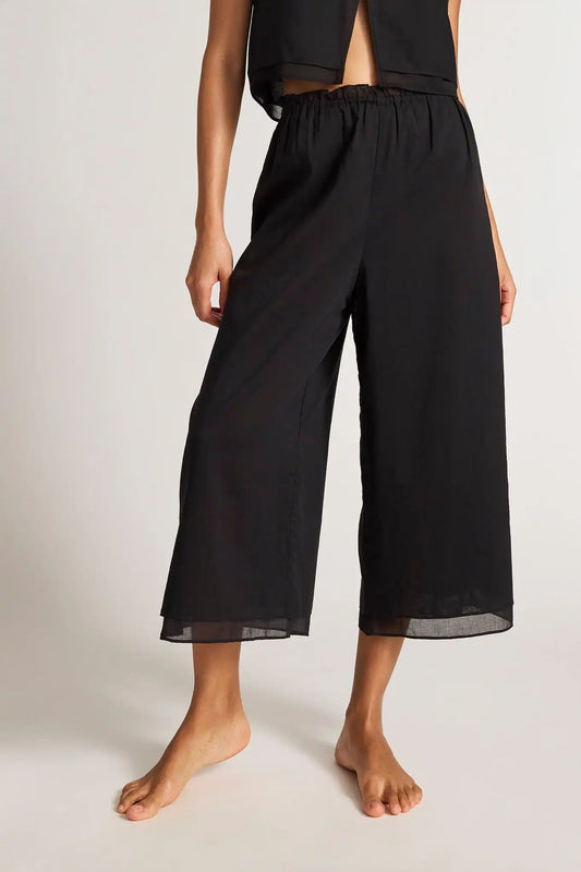 Island Cropped Pant in Black